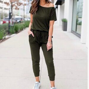 Off-Shoulder Jumpsuit – Effortless Chic & Comfort